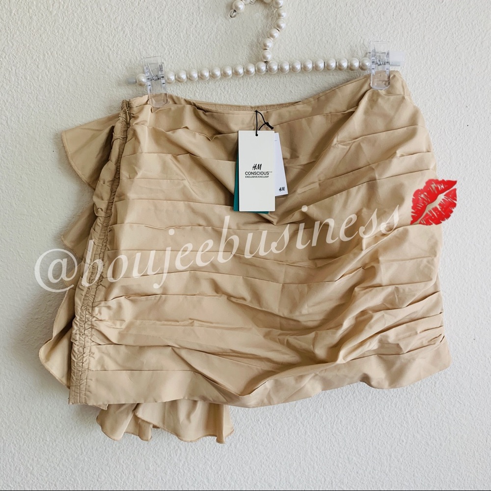 H&M Ruffle Flounced Mini Skirt - Picture 10 of 16